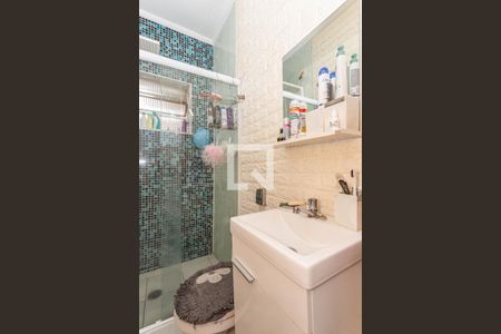 Banheiro de casa à venda com 3 quartos, 120m² em Jardim Patente Novo, São Paulo