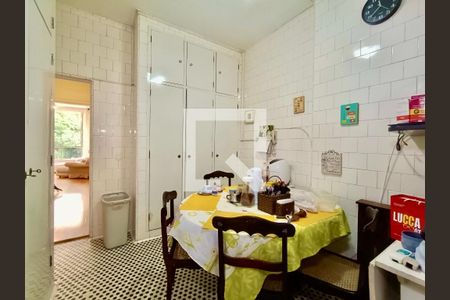 Apartamento à venda com 220m², 3 quartos e 1 vagaCopa / Cozinha 