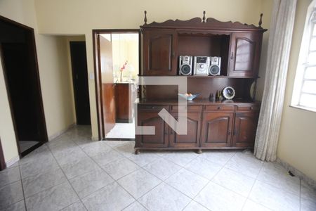 Sala de casa à venda com 4 quartos, 300m² em Nova Granada, Belo Horizonte