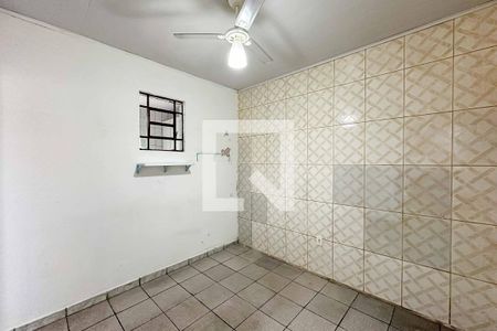 Quarto de casa para alugar com 1 quarto, 60m² em Vila Prado, São Paulo