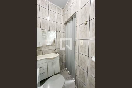 Banheiro de casa para alugar com 1 quarto, 60m² em Vila Prado, São Paulo