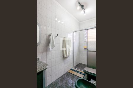 Casa à venda com 230m², 3 quartos e 2 vagasBanheiro