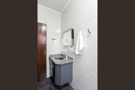 Casa à venda com 230m², 3 quartos e 2 vagasBanheiro