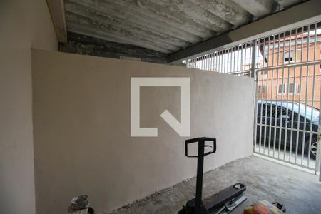 Garagem de casa para alugar com 2 quartos, 130m² em Parque Cruzeiro do Sul, São Paulo