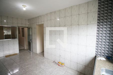 Cozinha de casa para alugar com 2 quartos, 130m² em Parque Cruzeiro do Sul, São Paulo