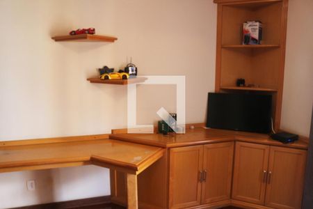 Apartamento à venda com 248m², 4 quartos e 4 vagasSuíte 2