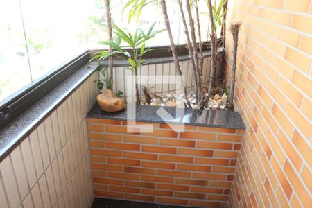 Apartamento à venda com 248m², 4 quartos e 4 vagasSacada 2