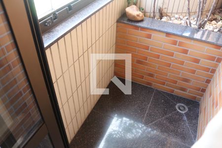 Apartamento à venda com 248m², 4 quartos e 4 vagasSacada 2