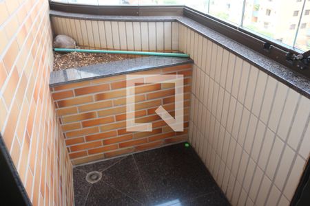 Apartamento à venda com 248m², 4 quartos e 4 vagasSacada 3