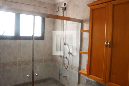 Apartamento à venda com 248m², 4 quartos e 4 vagasBanheiro da Suíte 2