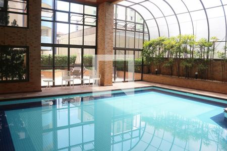 Apartamento à venda com 248m², 4 quartos e 4 vagasÁrea comum - Piscina