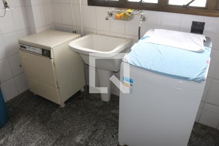 Apartamento à venda com 248m², 4 quartos e 4 vagasÁrea de Serviço