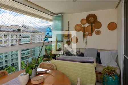 Varanda de apartamento à venda com 3 quartos, 117m² em Barra da Tijuca, Rio de Janeiro