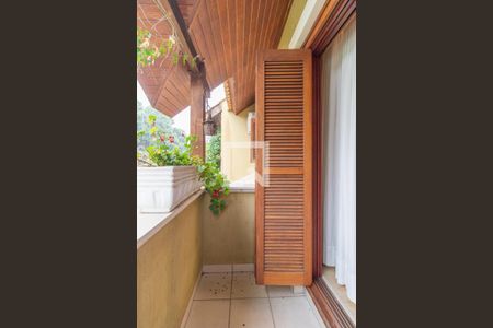 Casa à venda com 194m², 3 quartos e 4 vagas Casa à venda com 194m², 3 quartos e 4 vagasQuarto 3