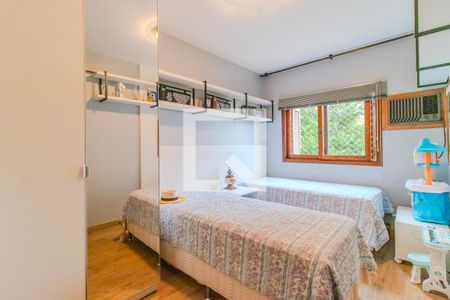 Casa à venda com 194m², 3 quartos e 4 vagas Casa à venda com 194m², 3 quartos e 4 vagasQuarto 3