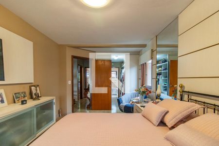 Casa à venda com 194m², 3 quartos e 4 vagas Casa à venda com 194m², 3 quartos e 4 vagasQuarto 2