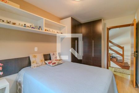 Casa à venda com 194m², 3 quartos e 4 vagas Casa à venda com 194m², 3 quartos e 4 vagasQuarto 1