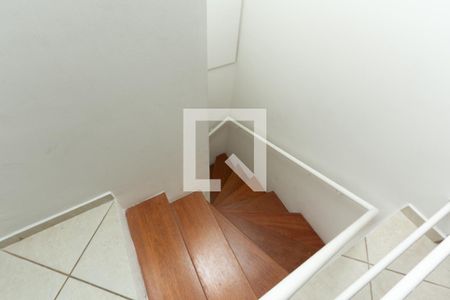 Apartamento à venda com 44m², 1 quarto e sem vagaEscada