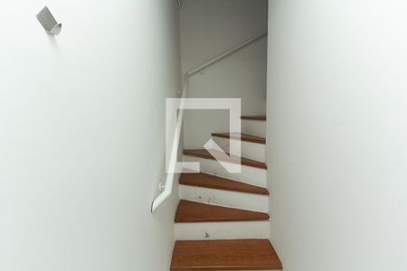 Apartamento à venda com 44m², 1 quarto e sem vagaEscada