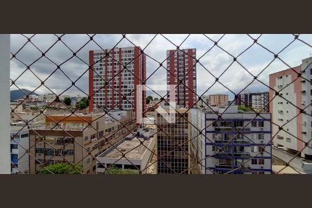 Apartamento à venda com 61m², 2 quartos e 2 vagasVista da Cozinha e Área de Serviço