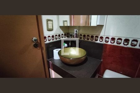 Apartamento à venda com 61m², 2 quartos e 2 vagasBanheiro Social