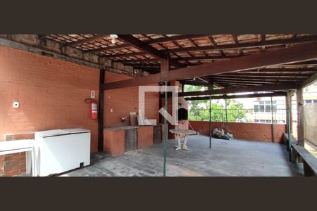 Apartamento à venda com 61m², 2 quartos e 2 vagasÁrea Comum - Churrasqueira (em reforma de manutenção)