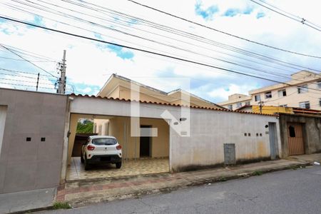 Casa à venda com 300m², 3 quartos e 5 vagasGaragem