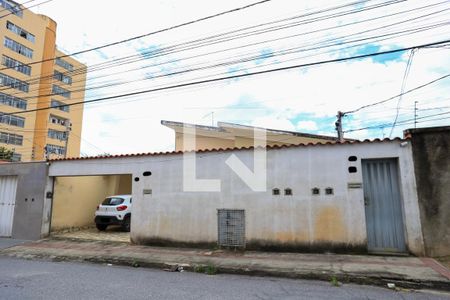 Casa à venda com 300m², 3 quartos e 5 vagasGaragem