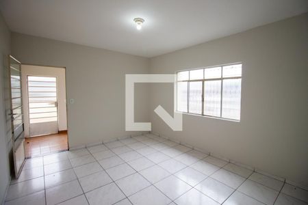 Sala 1 de casa para alugar com 2 quartos, 90m² em Vila Campanela, São Paulo