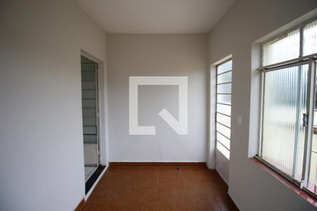 Sala 2 de casa para alugar com 2 quartos, 90m² em Vila Campanela, São Paulo