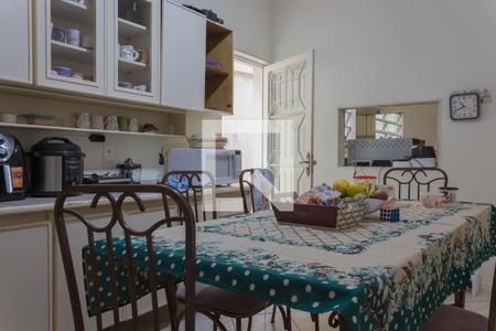 Casa à venda com 280m², 3 quartos e 2 vagasCopa