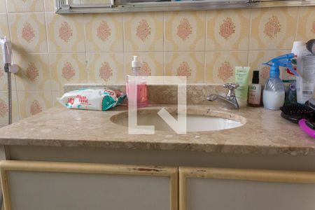 Casa à venda com 280m², 3 quartos e 2 vagasBanheiro