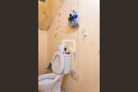 Casa à venda com 280m², 3 quartos e 2 vagasBanheiro de Serviço