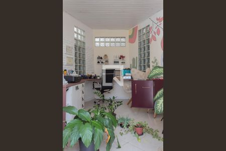 Casa à venda com 280m², 3 quartos e 2 vagasEscritório