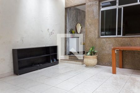 Casa à venda com 280m², 3 quartos e 2 vagasGaragem