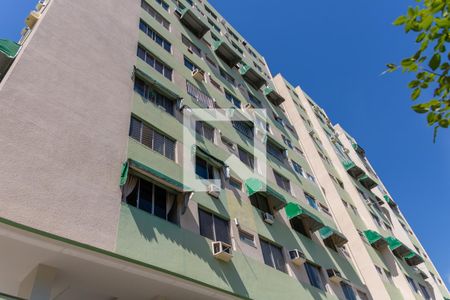 Apartamento à venda com 60m², 2 quartos e 1 vagaFachada