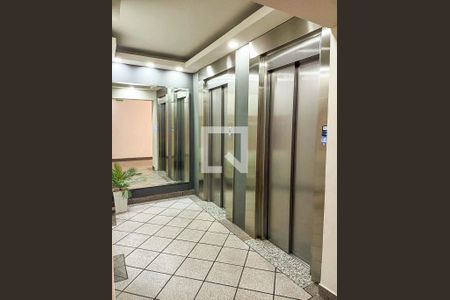 Apartamento à venda com 60m², 2 quartos e 1 vagaHall de entrada