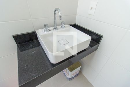 Casa de condomínio à venda com 170m², 3 quartos e 2 vagasBanheiro da Suíte 