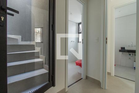 Casa de condomínio à venda com 170m², 3 quartos e 2 vagasCorredor 