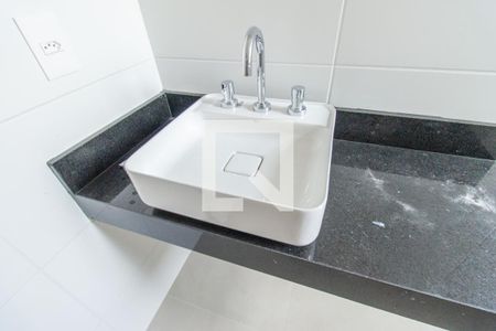 Casa de condomínio à venda com 170m², 3 quartos e 2 vagasBanheiro 