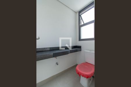 Casa de condomínio à venda com 170m², 3 quartos e 2 vagasLavabo