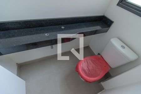 Casa de condomínio à venda com 170m², 3 quartos e 2 vagasLavabo