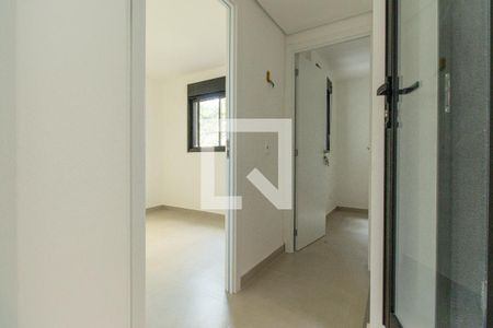 Casa de condomínio à venda com 170m², 3 quartos e 2 vagasCorredor 