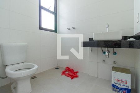 Casa de condomínio à venda com 170m², 3 quartos e 2 vagasBanheiro da Suíte 