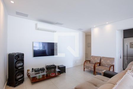 Sala de apartamento para alugar com 3 quartos, 100m² em Parque Industrial Tomas Edson, São Paulo