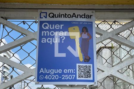 Casa à venda com 200m², 7 quartos e 3 vagasFachada