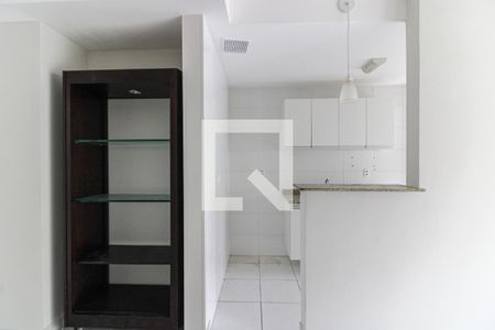 Apartamento para alugar com 64m², 2 quartos e 1 vaga Apartamento para alugar com 64m², 2 quartos e 1 vagaCozinha e Área de Serviço