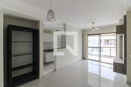 Sala de apartamento para alugar com 2 quartos, 64m² em Recreio dos Bandeirantes, Rio de Janeiro