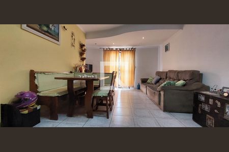 Sala de casa de condomínio à venda com 3 quartos, 150m² em Vila Eldízia, Santo André