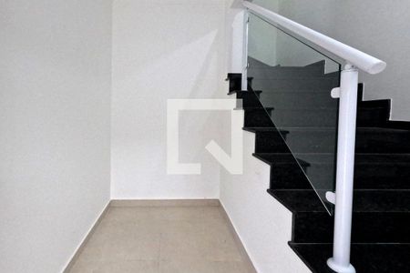 Antessala e escadas - 1º Piso de casa para alugar com 3 quartos, 96m² em Marapé, Santos